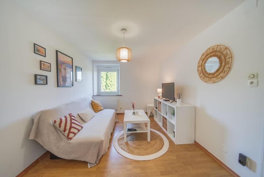 Charmant Appartement 2 Chambres Proche Luxembourg Redange Exterior photo