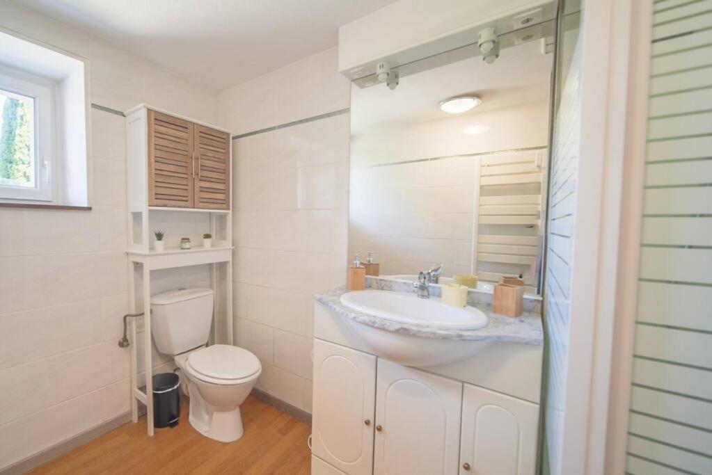 Charmant Appartement 2 Chambres Proche Luxembourg Redange Exterior photo